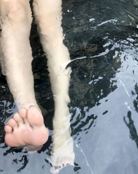 欧美奢华皮草街拍_高清全集免费播放