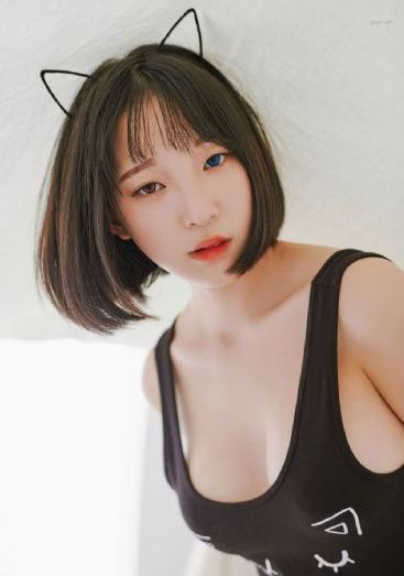 欧美头像男生抱动物_超清日韩电影在线