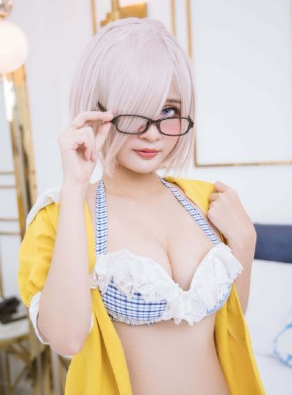 男人扒开美女狂揉_免费高清在线观看