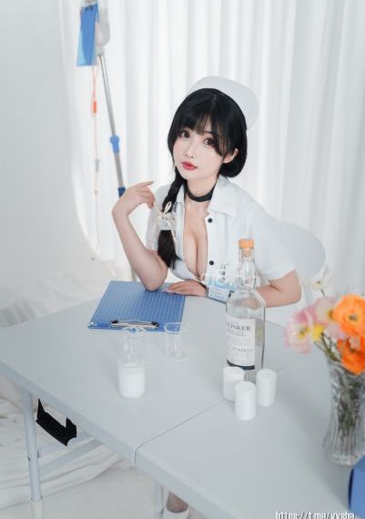 欧美小阿姨理发_4K天堂在线