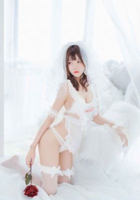 欧美男模t台_超清迅雷电影在线