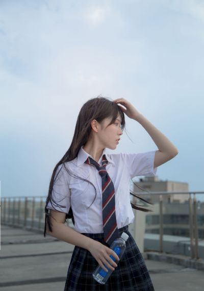 国产美女深喉口爆吞精_超清全集免费播放