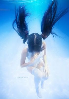 欧美酷酷的美女_DVD在线播放观看